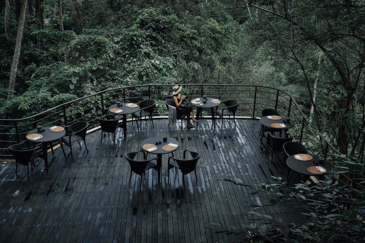 The Sebali Resort ウブド エクステリア 写真 The restaurant at the top of the Skywalk