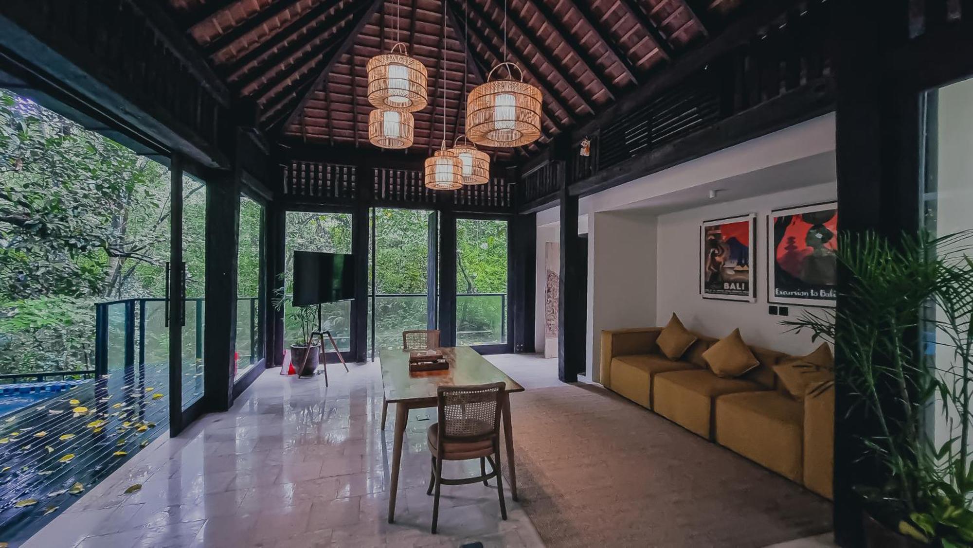 The Sebali Resort ウブド エクステリア 写真 The interior of a villa at the resort