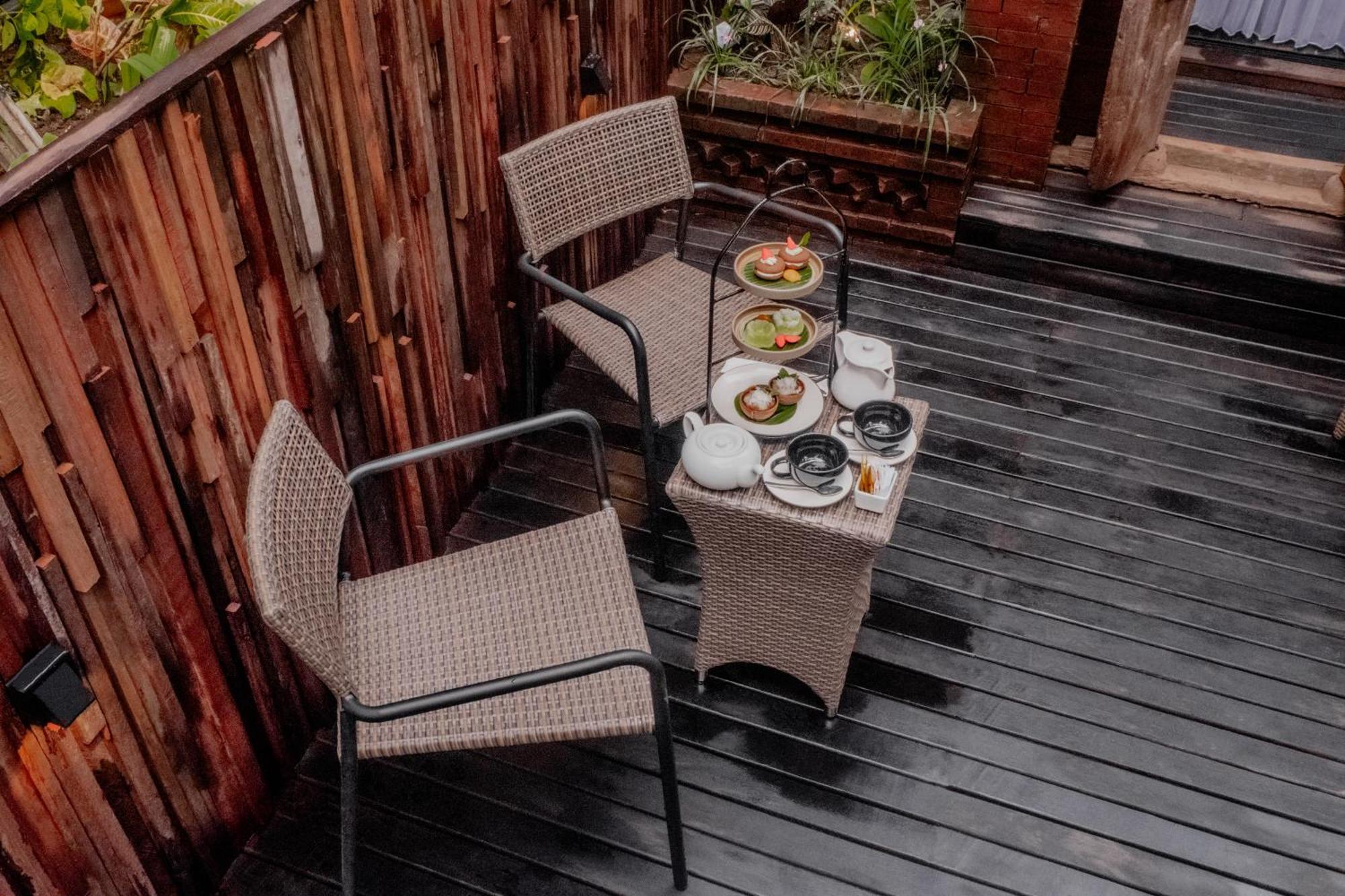 The Sebali Resort ウブド エクステリア 写真 A tea table at the hotel